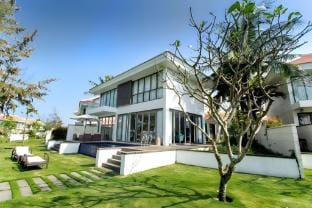 Ocean Villa 4BR By Nick- Private Pool Villa in Hoa Hai