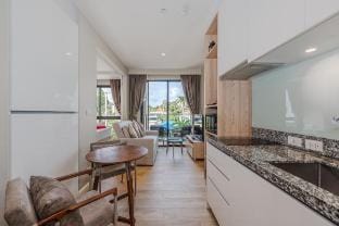 *Relaxing 1BR | Pool Access, Gym &Great Vibes C216 Apartment in Choeng Thale