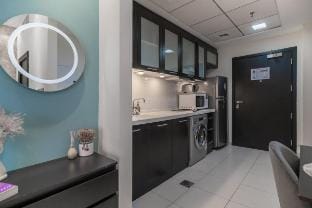 Cute Studio With Balcony, 5-min To The Beach Vacation rental in Dubai