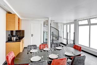 BM-Superb apartement duplex with AC - Picpus Apartment in Paris
