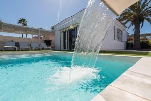 Maravillosa villa con piscina, BBQ y Wi-Fi Vacation rental in Maspalomas