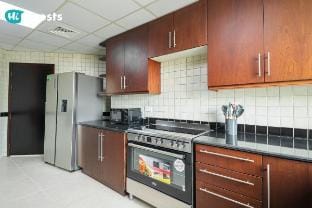 Elegant Family Retreat in Dubai's Deira: 3BR Oasis Vacation rental in Dubai