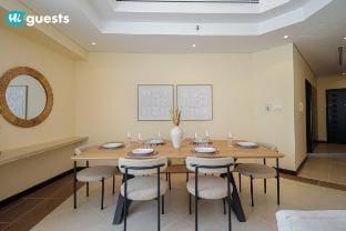 Elegant Family Retreat in Dubai's Deira: 3BR Oasis Vacation rental in Dubai