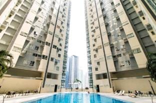 L1 Twin Bed Staycation in Bonifacio Global City Apartment in Makati