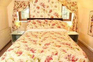 8 bedrooms covered hot tub with outdoor Kitchen Vacation rental in West Somerset District