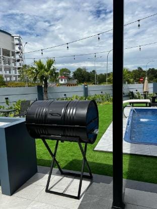 THE TROPIICAL GARDEN VILLA HOMESTAY Vacation rental in Johor Bahru