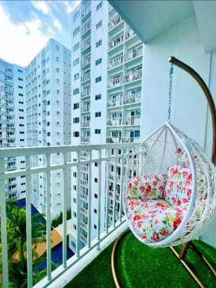 BLOOM - Stay at Saks Apartment in Pasay