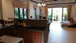 Periwinkle Villa 3 Bedroom Vacation rental in Ko Chang