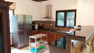 Periwinkle Villa 3 Bedroom Vacation rental in Ko Chang