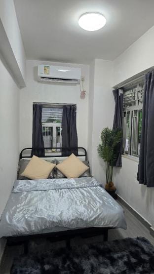 Private Apartment with balcony ( Super Location ) Vacation rental in Hong Kong