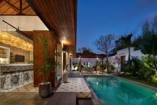 Gorgeous  4 beds villa in the heart of Seminyak Vacation rental in North Kuta