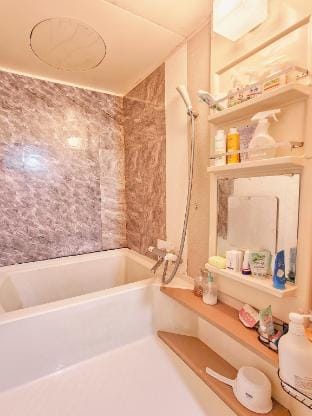 Pet OK｜1min to Station｜Private Room 3｜Rooftop Access｜4F | A Vacation rental in Osaka