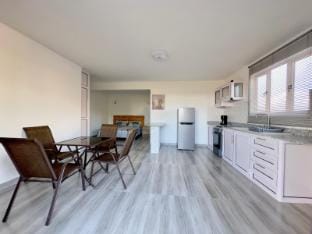 Appartamento N 7  AL SECONDO PIANO Apartment in Trou-aux-Biches