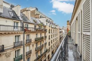 Sublim AC-3 BDR Avenue Montaigne/Arc de Triomphe Villa in Paris