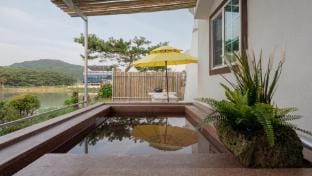 Daebudo Aladdin Pension Bed and Breakfast in Gyeonggi-do
