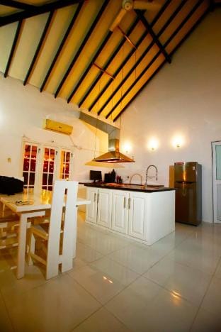 The Shenu Lake House - Private 4 BR Pool Villa  Vacation rental in Negombo