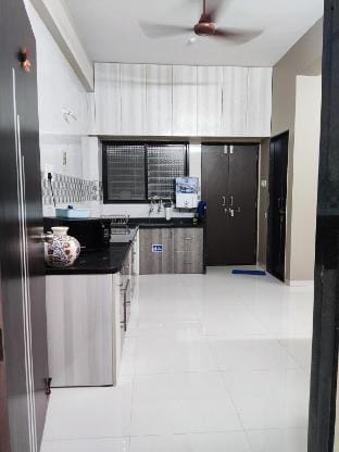 Doshi Residency Luxurious 2BHK 302 in Samrat Chowk Vacation rental in Karnataka