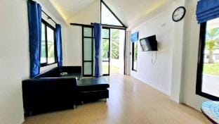 Tnicha หลังสีฟ้า1ห้องนอน@ปลายพระยา Vacation rental in Krabi Changwat