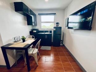 1BR Tagaytay Condo Staycation near Sky Ranch Apartment in Tagaytay