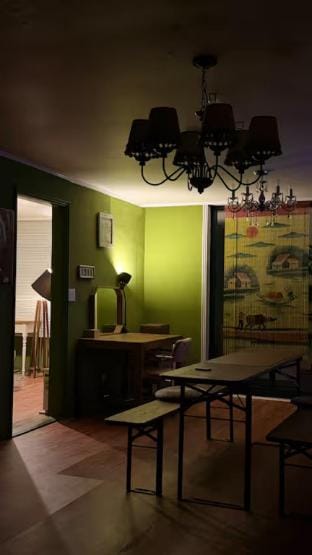 Where Past Meets Present: Antique Street, Itaewon Vacation rental in Seoul