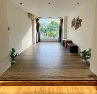 Panoramic City View|NearTrainSt| Elevator|6BR 4BA Vacation rental in Hanoi