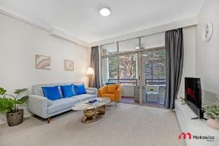 MetaWise Cozy 1BR  W Parking Near RPA & USYD Vacation rental in Rozelle