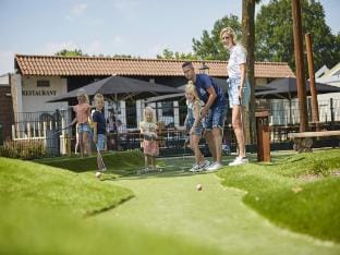 Farmhouse in Limburg with Sauna  BBQ Terrace Villa in Roggel