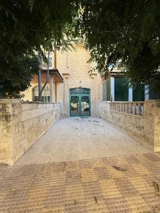 Classic flat in upscale Abdoun Vacation rental in Africa