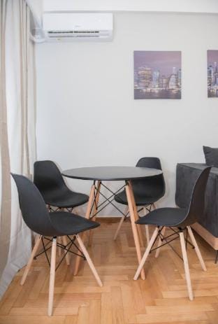 The Athenian Chic Apartment in Athens