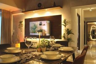 BGC Uptown 3BR + 1 Extra Room with 2 Balconies Vacation rental in Makati