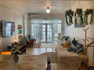 ปลาดาว House Bangsaen บ้านพักติดทะเล Vacation rental in Chon Buri Changwat