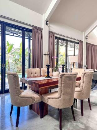 Villa Nandi - Ice Bath + HUGE GYM + Sauna/Jacuzzi Villa in North Kuta