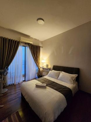 Silverscape Melaka- Sunrise view Vacation rental in Malacca