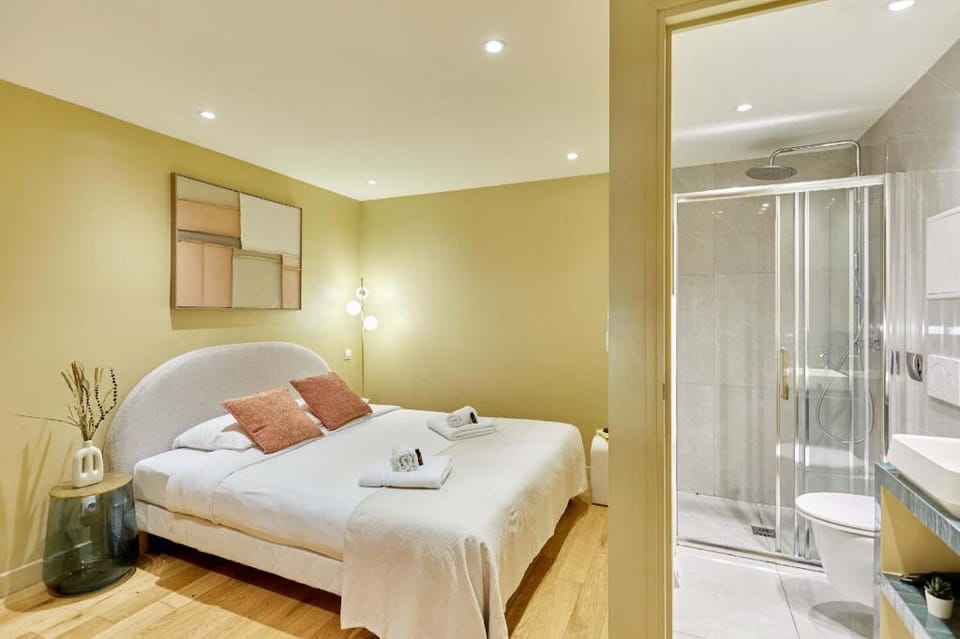 Superb AC Studio Center of Paris Apartment in Paris