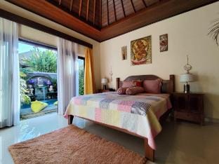Privat villa "Atmosfera" with pool Villa in Denpasar