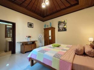 Privat villa "Atmosfera" with pool Villa in Denpasar