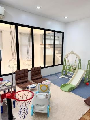 Halika Villa & Kapitolyo Events place near BGC Vacation rental in Pasig