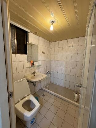 Cozy large suite in East Chiayi City Vacation rental in Taiwan, Province of China