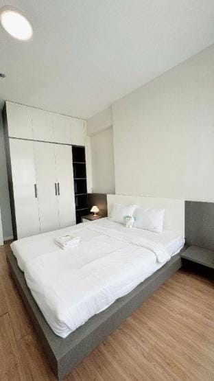 HHomes - Modern 1 Bedroom & Pool at Masteri An Phu Apartment in Ho Chi Minh City