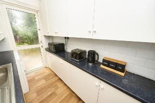 House in Harrow with free parking Vacation rental in Harrow