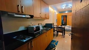 City lights Stylish/Unique design  Vacation rental in Pasay