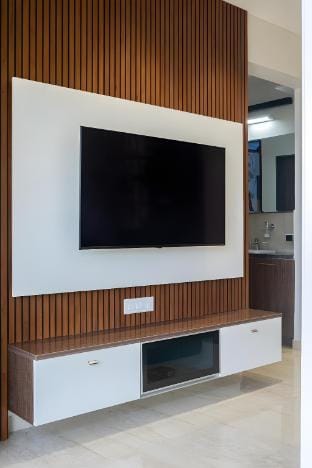 Lavish 2bhk near Osho & Airport Vacation rental in Pune