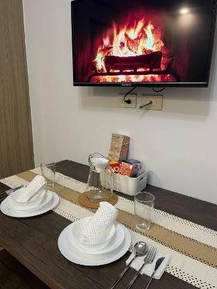 Cozi Haven - “LUNA” Pool view Vacation rental in Pasay