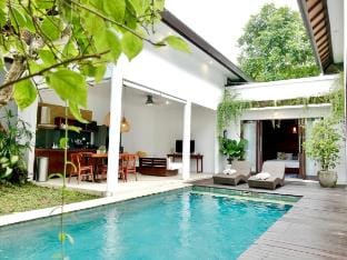 Umalas - Canggu 2BR Quite & Peaceful Private Villa Villa in North Kuta