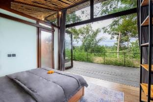 Charming One Bedroom Cottage facing to the Jungle Vacation rental in Tampaksiring