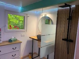 Greenhouse Spiritual bed and breakfast Vacation rental in Albi