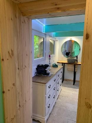 Greenhouse Spiritual bed and breakfast Vacation rental in Albi
