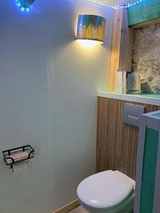 Greenhouse Spiritual bed and breakfast Vacation rental in Albi