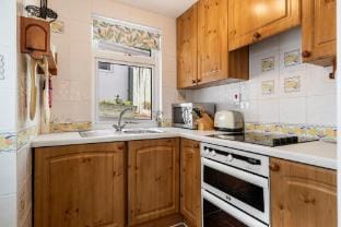 Melbourne - Sea Views and Parking Vacation rental in Saundersfoot