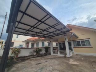 94 Yellow house  Vacation rental in Laos
